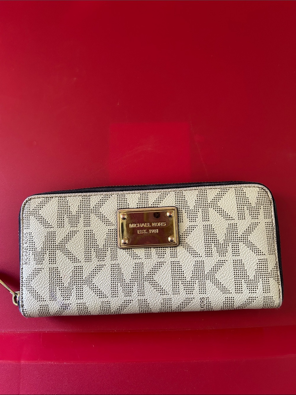 Michael Kors Cream and Black MK Logo Zip Wallet with Gold Plate